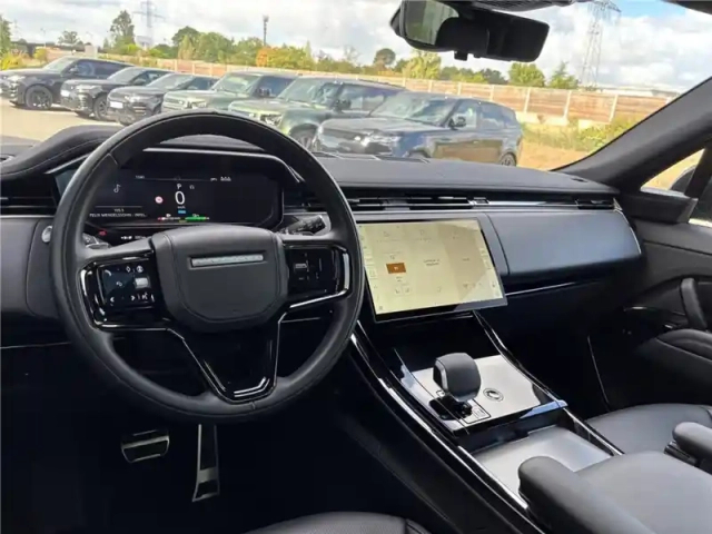 Land Rover Range Rover p460e awd 3.0l i6 phev — photo 30