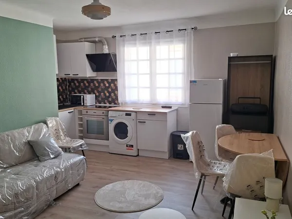 Loue studio meublé