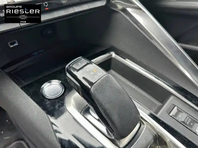 Peugeot 3008 hybrid 225 e-eat8 — photo 14