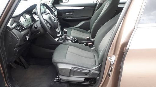 BMW Serie 2 Active Tourer 216d 116 - Premiere – 2018 – 131608 km – Diesel – Boîte Manuelle — photo 14