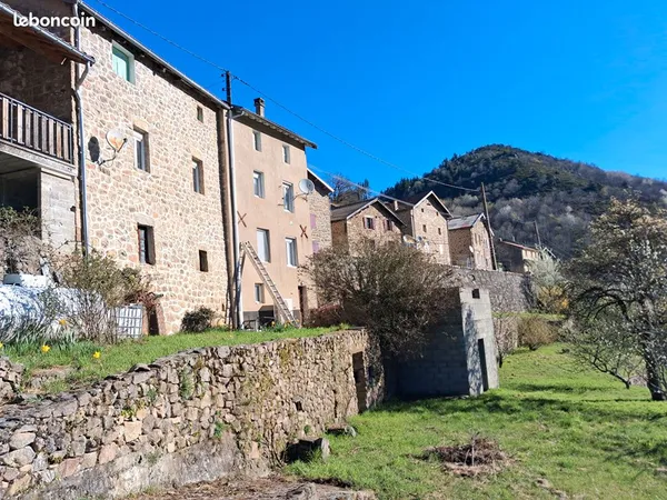 Maison de village 4 pièces 80 m²