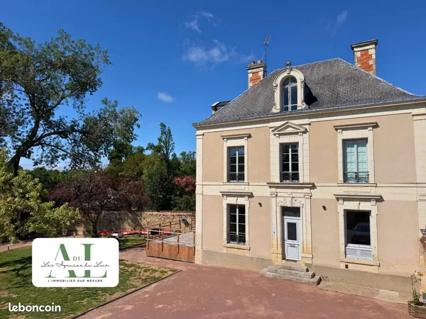 Maison 10 pièces 250 m²