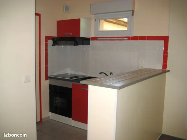 Appartement 2 pieces 35m2 beaumont /oise 750 charges comprises