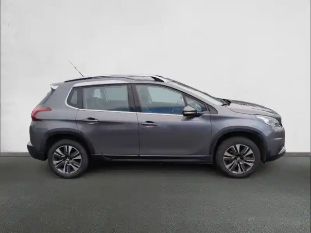 Peugeot 2008 1.2 puretech 110ch s&amp;s bvm5 — photo 15