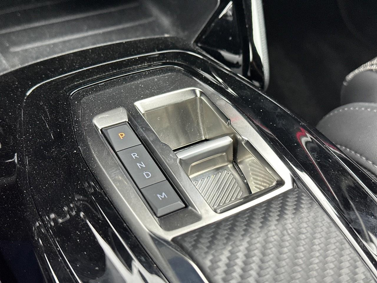 Peugeot 208 puretech 100 s&s eat8 gt — photo 31