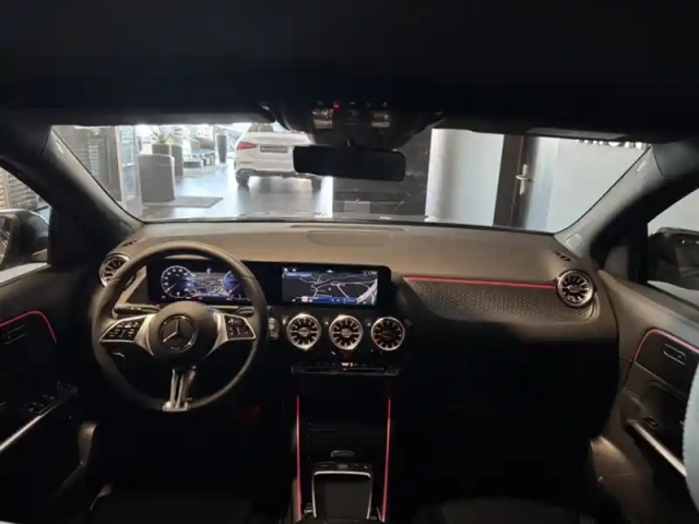 Mercedes Gla 200 d progressive line — photo 43