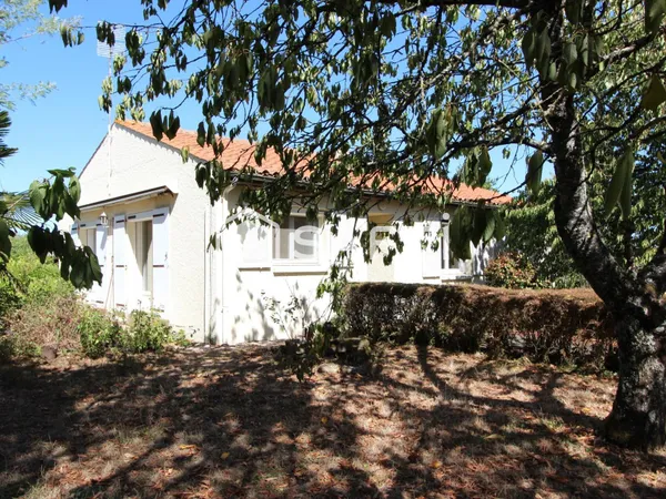 MAISON 3 CHAMBRES / TERRAIN / GARAGE & DÉPENDANCE