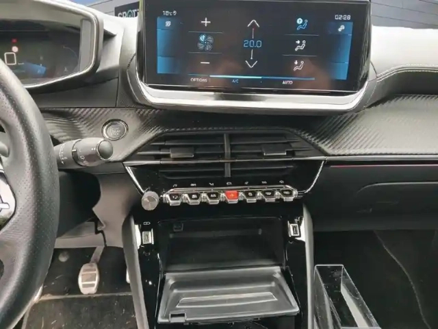 Peugeot 2008 puretech 130 s&amp;s bvm6 gt — photo 13
