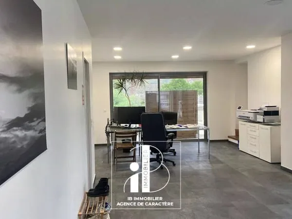 Local commercial 124 m²