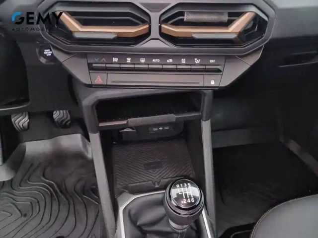 Dacia Duster mild hybrid 130 — photo 14