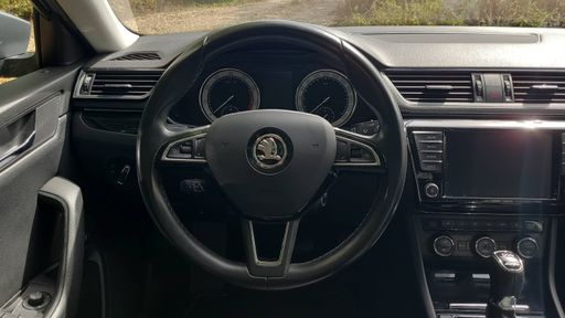 Skoda Superb 1.8 TSI 180 DSG7 - Laurin & Klement – 2016 – 149981 km – Essence – Boîte Automatique — photo 32