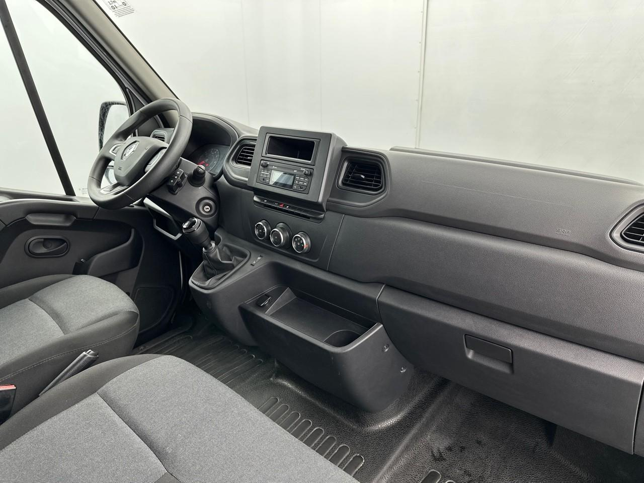 Renault Master fgn trac f3300 l2h2 blue dci 135 confort — photo 12