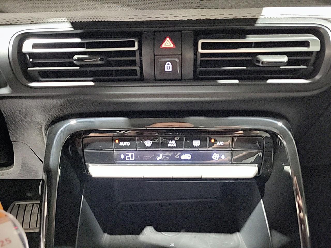 Citroën C3 hybride 110 ch automatique max — photo 21