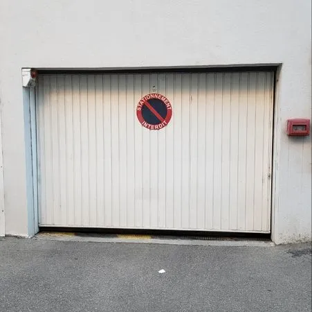 Vends garage loué 69100 villeurbanne