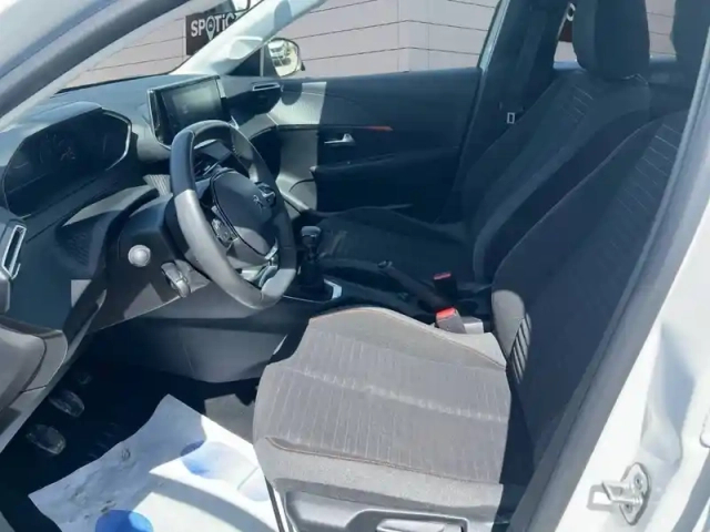 Peugeot 208 puretech 100 s&amp;s bvm6 — photo 11