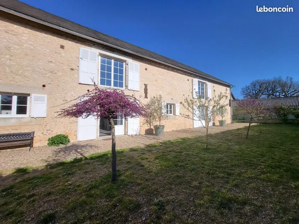 Maison 8 pièces 276 m²