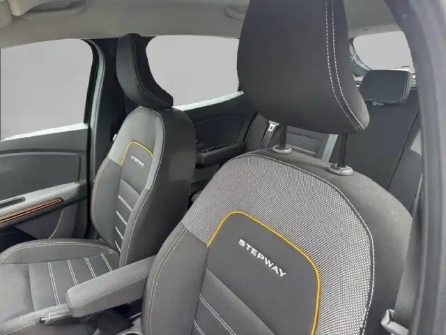 Dacia Sandero tce 90 — photo 11