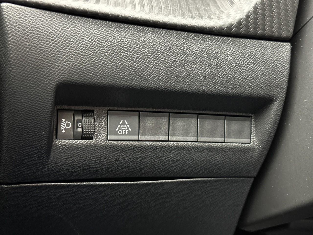 Peugeot 208 puretech 100 s&s eat8 allure pack — photo 16