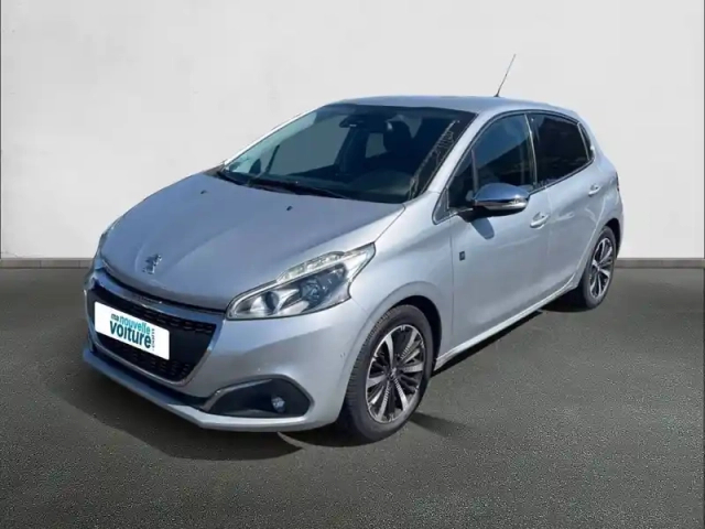 Peugeot 208 puretech 110ch s&amp;s bvm6 — photo 1