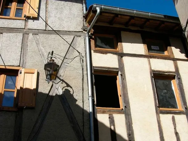 MAISONS en pans de bois...