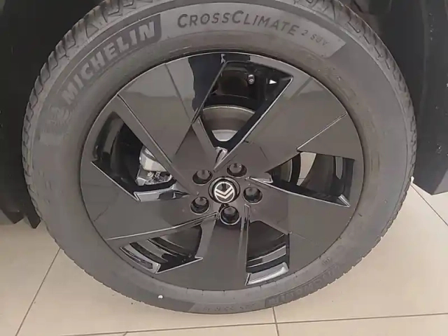 Citroën C5 Aircross hybride 145 ch e-dcs6 — photo 13