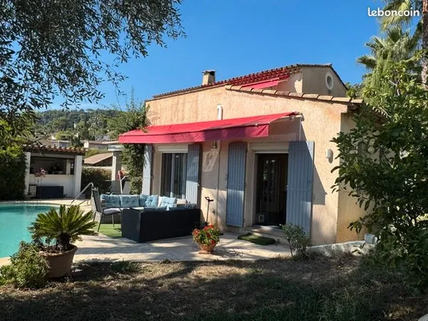 Domaine de la Vallière, La Colle sur Loup-Villa 120 m2, 3 chambres + bureau, piscine mosaïque+jacuzz