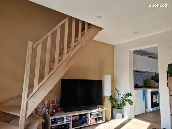 À louer -F2 en duplex - Terrasse + Cave + Parking