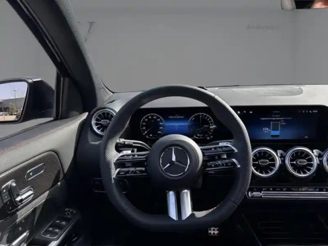 Mercedes Gla 250 e hybrid eq amg line — photo 10