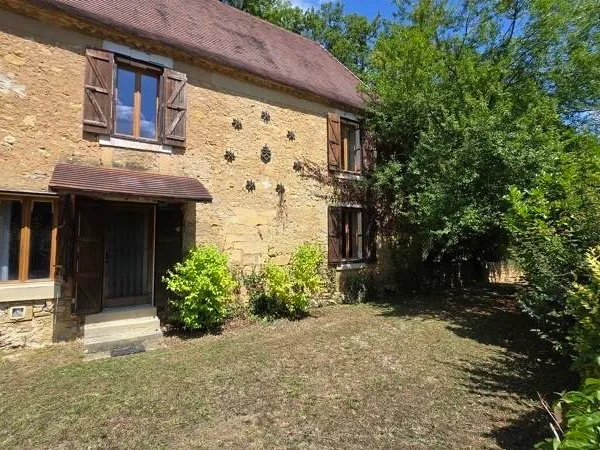 Vends maison 300m² à proximité de Bergerac avec potentiel pour gîtes ou activités professionnelles