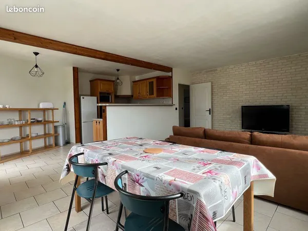 Appartement meublé 2 grandes chambres