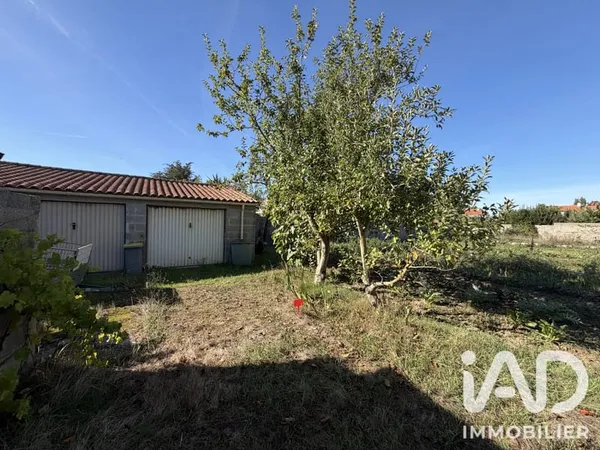 Terrain 169 m²