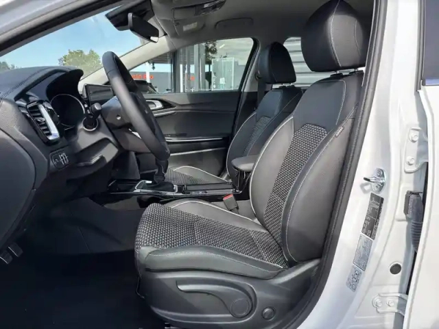 Kia Xceed 1.0 t-gdi 100 ch bvm6 — photo 18