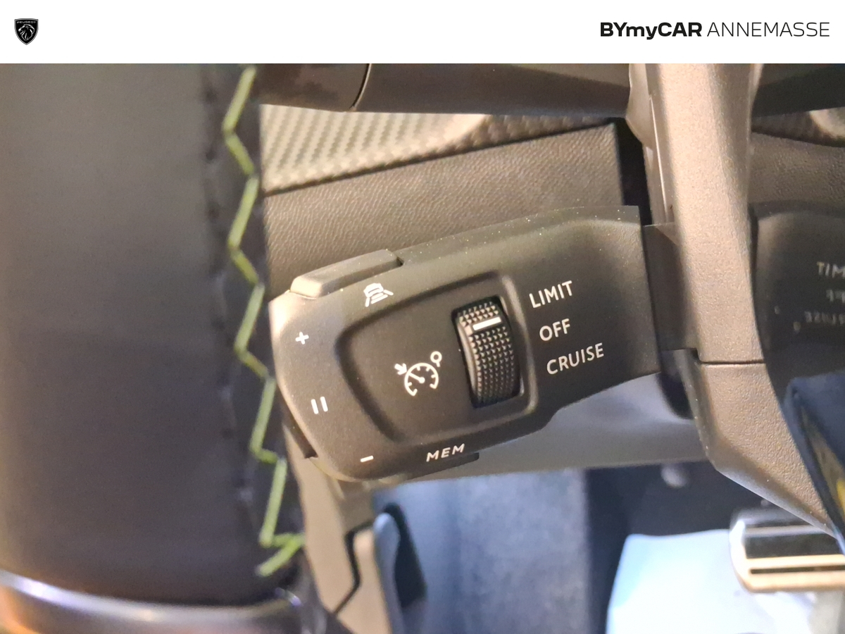 Peugeot 208 Hybrid 145 ch e-DCS6 — photo 31