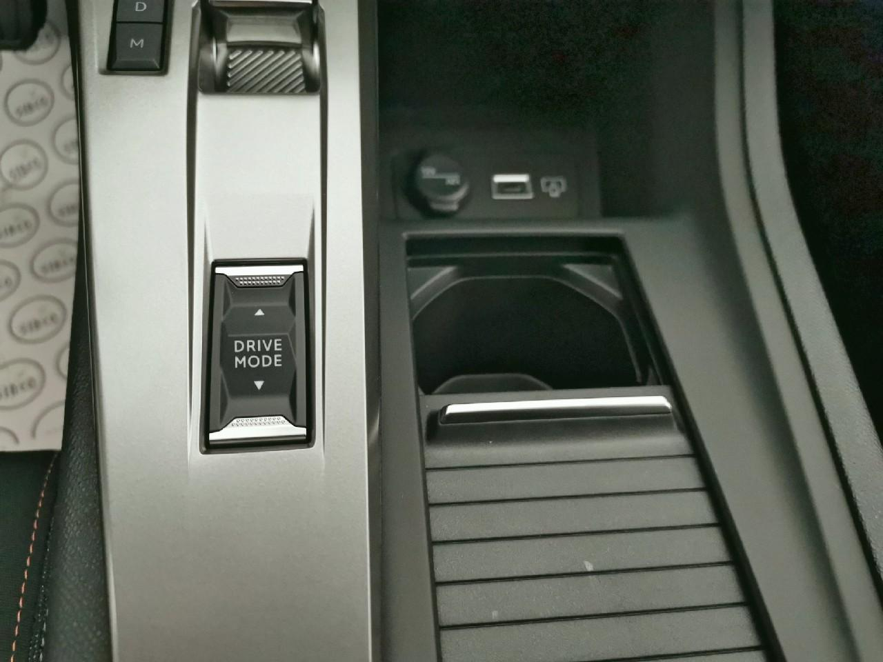 Peugeot 308 hybrid 145 e-dcs6 style — photo 24