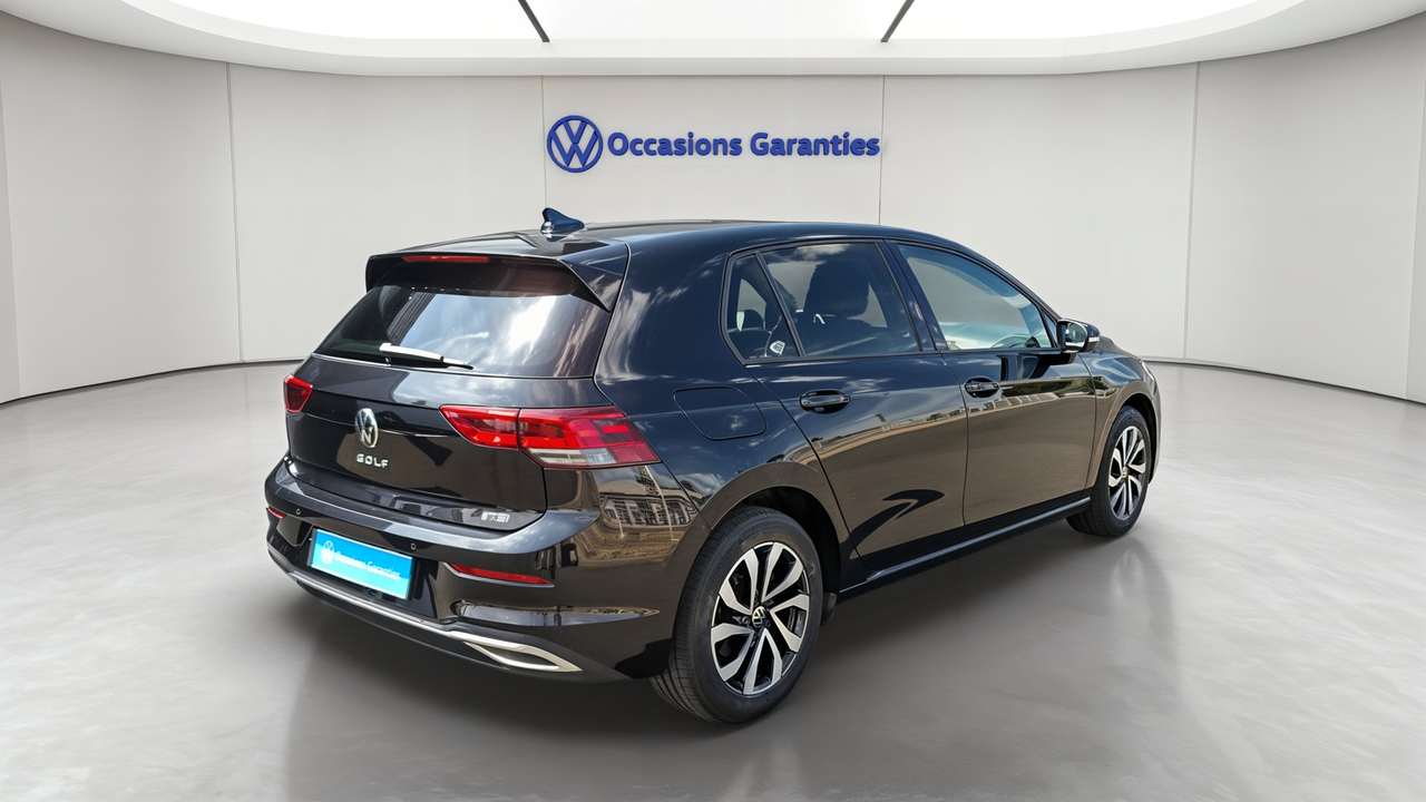 Volkswagen Golf 1.0 eTSI OPF 110 DSG7 — photo 5