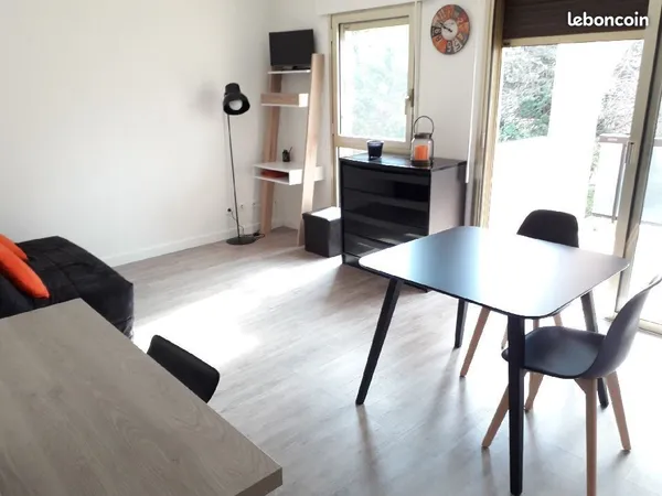 Studio 1 pièce 27 m²