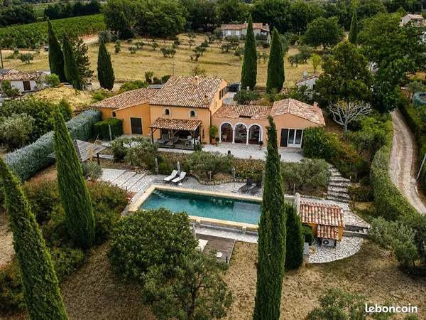 Propriété 7 pièces 173 m²