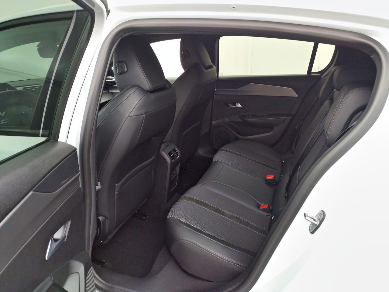 Peugeot 308 hybrid 136 e-dcs6 gt — photo 13