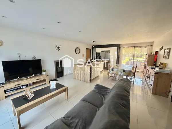 PAVILLON PLAIN PIED 3 CHAMBRES ET GARAGE A SAINTE OUENNE !
