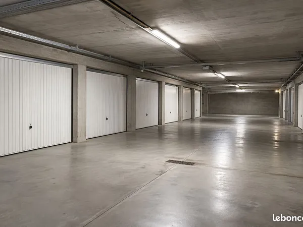 Garage à louer - proche centre et commerces