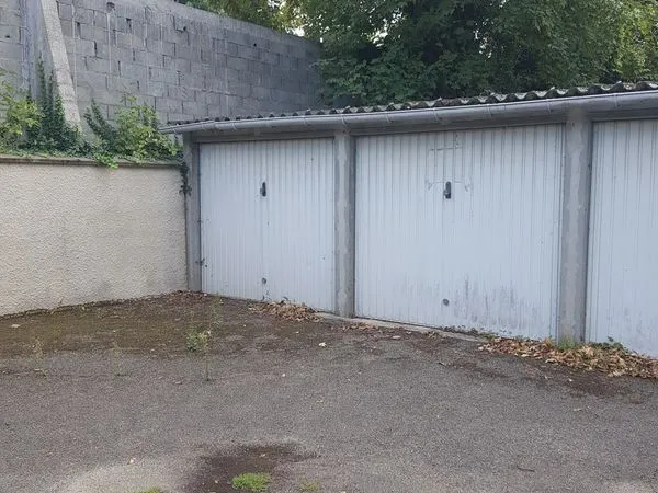 Location Garage box - Melun