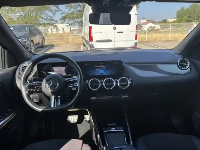 Mercedes Gla 250 e hybrid eq amg line — photo 11