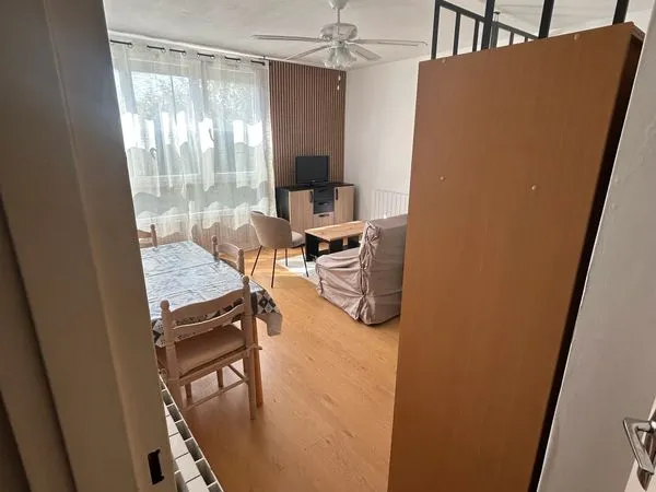Loue T1 à peronnas