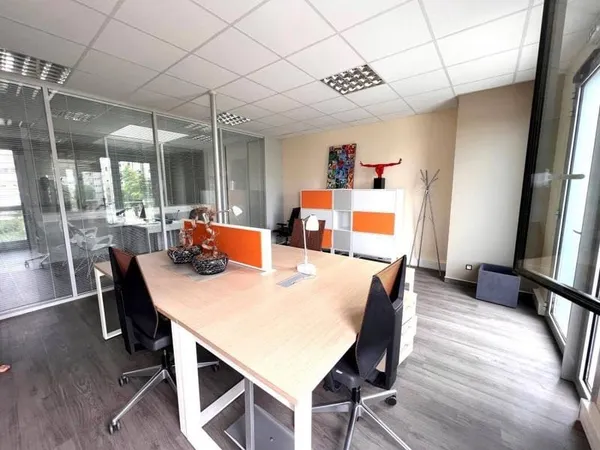 Bureaux 85 m²
