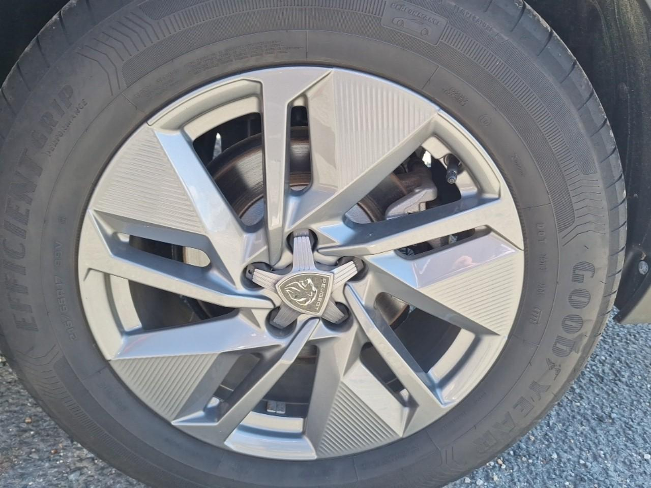 Peugeot 408 phev 180 e-eat8 allure — photo 11