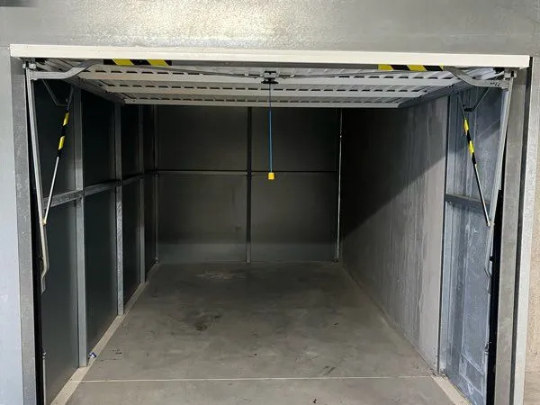 Garage/box