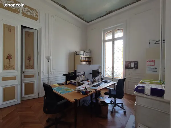Location bureau