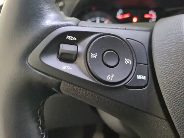 Opel Corsa 1.2 turbo 100 ch bvm6 — photo 26