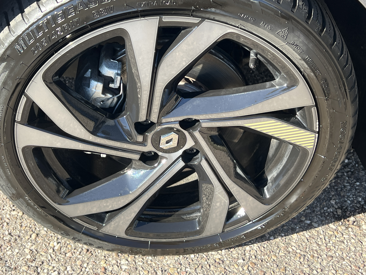 Renault Clio E-Tech full hybrid 145 — photo 23