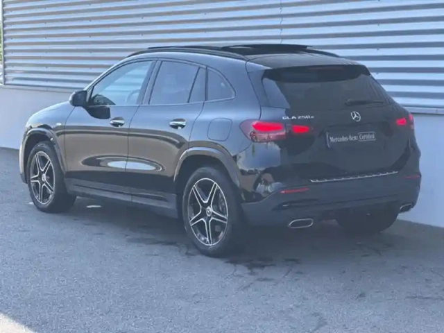 Mercedes Gla 250 e hybrid eq amg line — photo 3